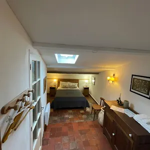 Bed & Breakfast D' Hotes L'escalo A Moutiers-ste-marie, Moustiers-Sainte-Marie
